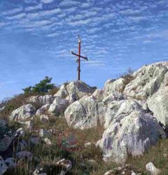 Il-faro-di-Monte-Pagliarone—Cerro-e-dintorni